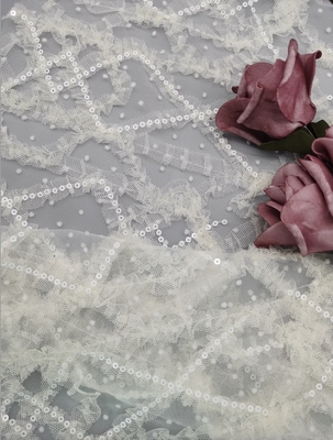 3D Flower Sequin Embroidered Fabric Bridal Net Tulle Lace Fabric with Sequin